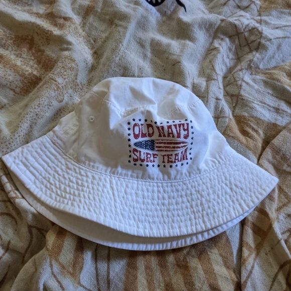 Old Navy Sparkly Surf Team Bucket Hat 